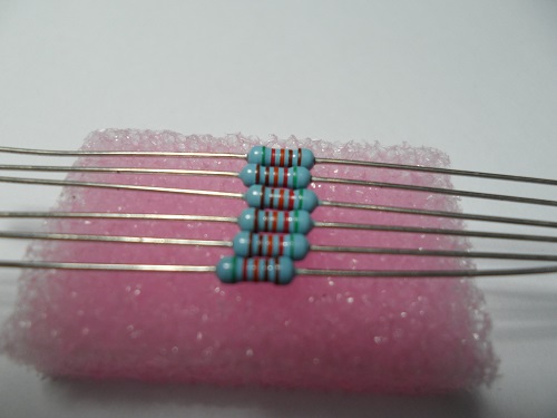 271-120-RC  Resistores de pelicula metalicos 120ohms 1% 50PPM