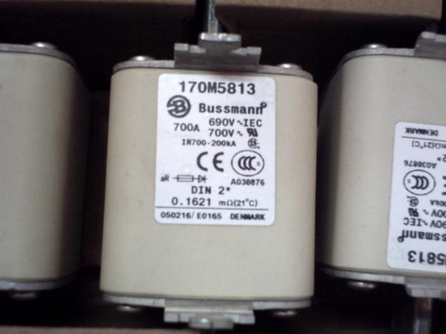 170M5813 Fusible Ultra Rapido 700A-690-700V, DIN-2*