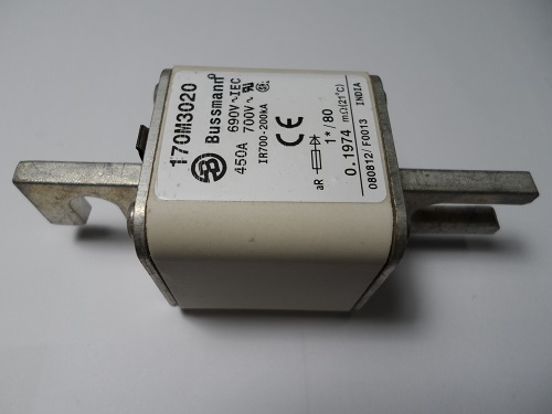 170M3020   FUSIBLE ULTRA RAPIDO 450Amp, 690/700, DIN 43653