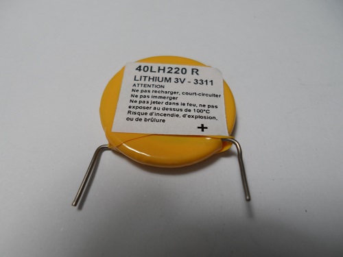 40LH220 R      Batería Type: Lithium. Voltage: 3.0. Capacity: 28