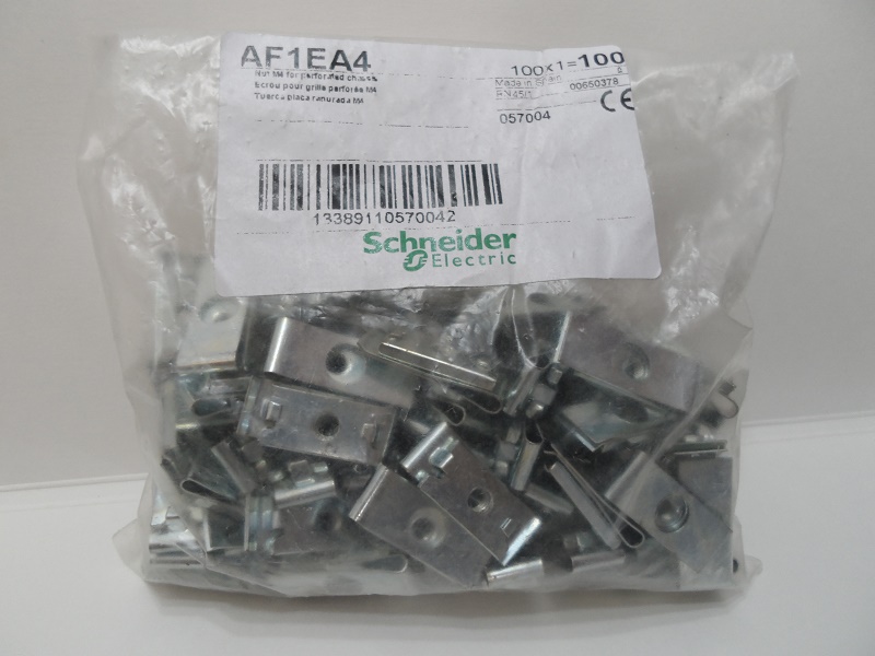 AF1EA4    Tuerca-clips M4