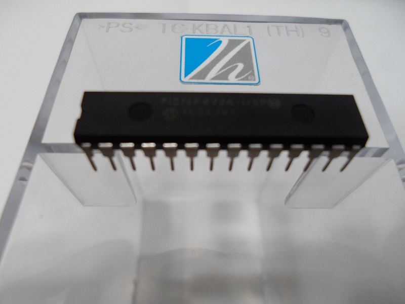 PIC16F873A-I/SP  Memoria Microchip Technology 8-bit Microcontrol