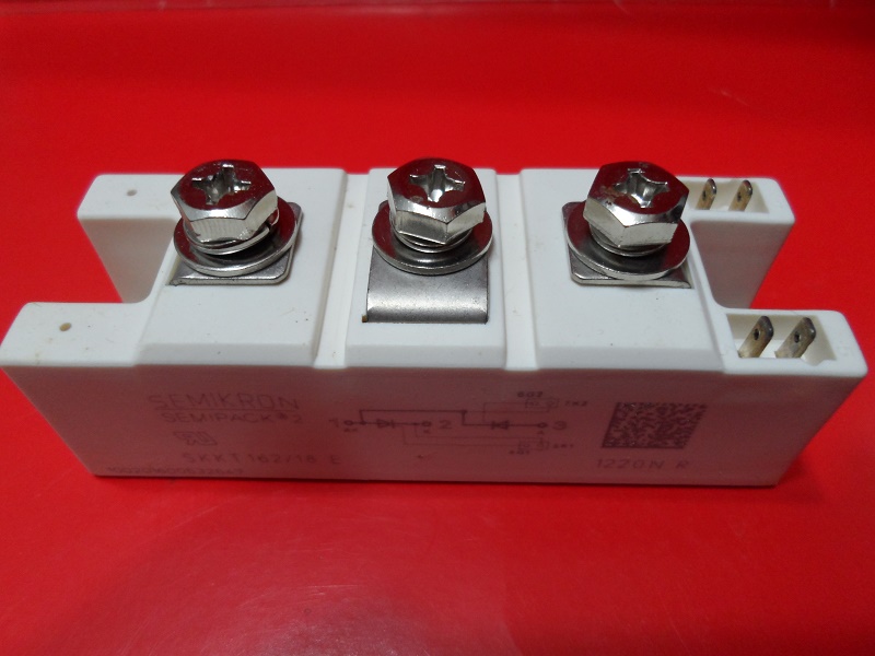 SKKT105/16E     Modulo Semipack Thyristor 105A, 1600V Semikron