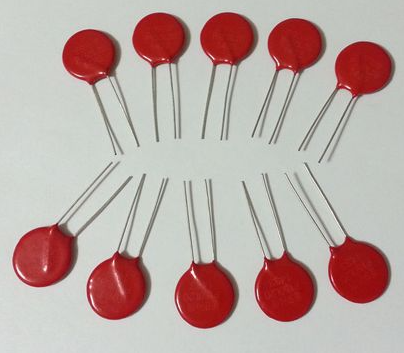 V150LA20AP             Varistor de metal-óxido, 240V, THT, 150VCA, 200VDC
