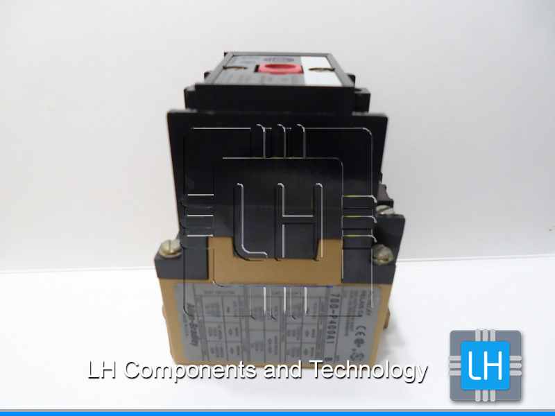 700-P400A1      RELAY 4 POLE 208V COIL NEW