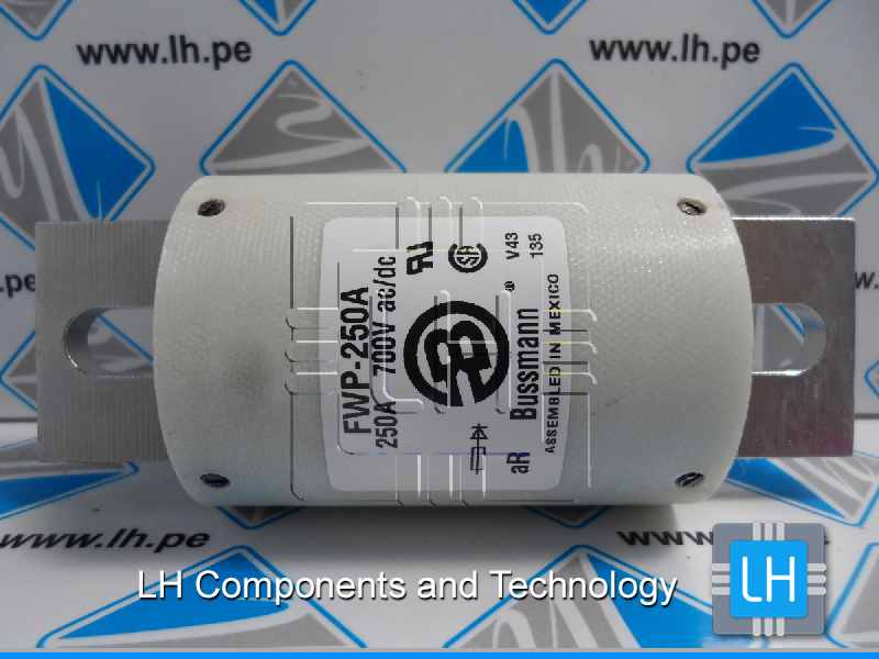 FWP-250A          Fusible UltraRapido de lengüeta con perno 250A, 700V