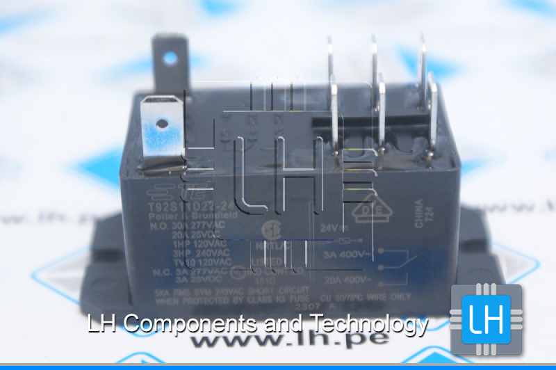 T92S11D22-24                       Relé de PCB de alta potencia, 30A, 24VDC, 120/277VCA, montaje en panel