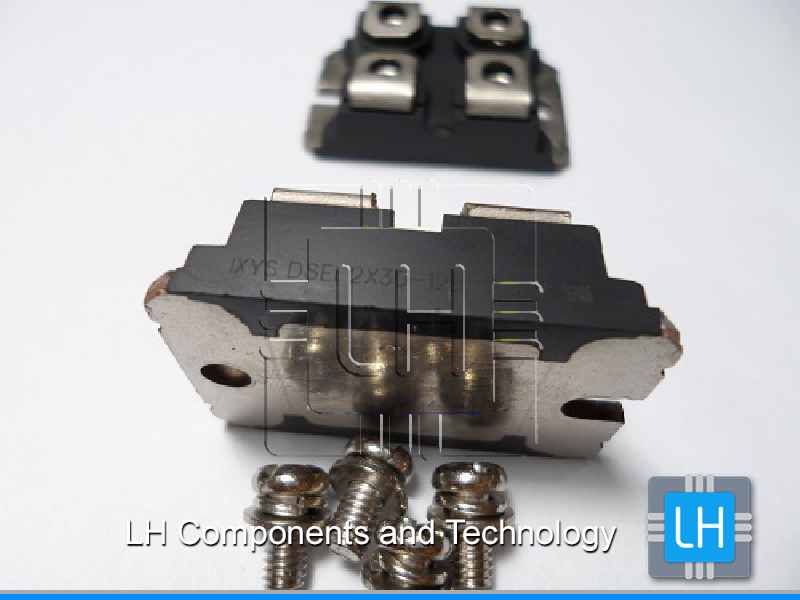 DSEI2X30-10B DIODE ULT FAST 60A SOT-227B